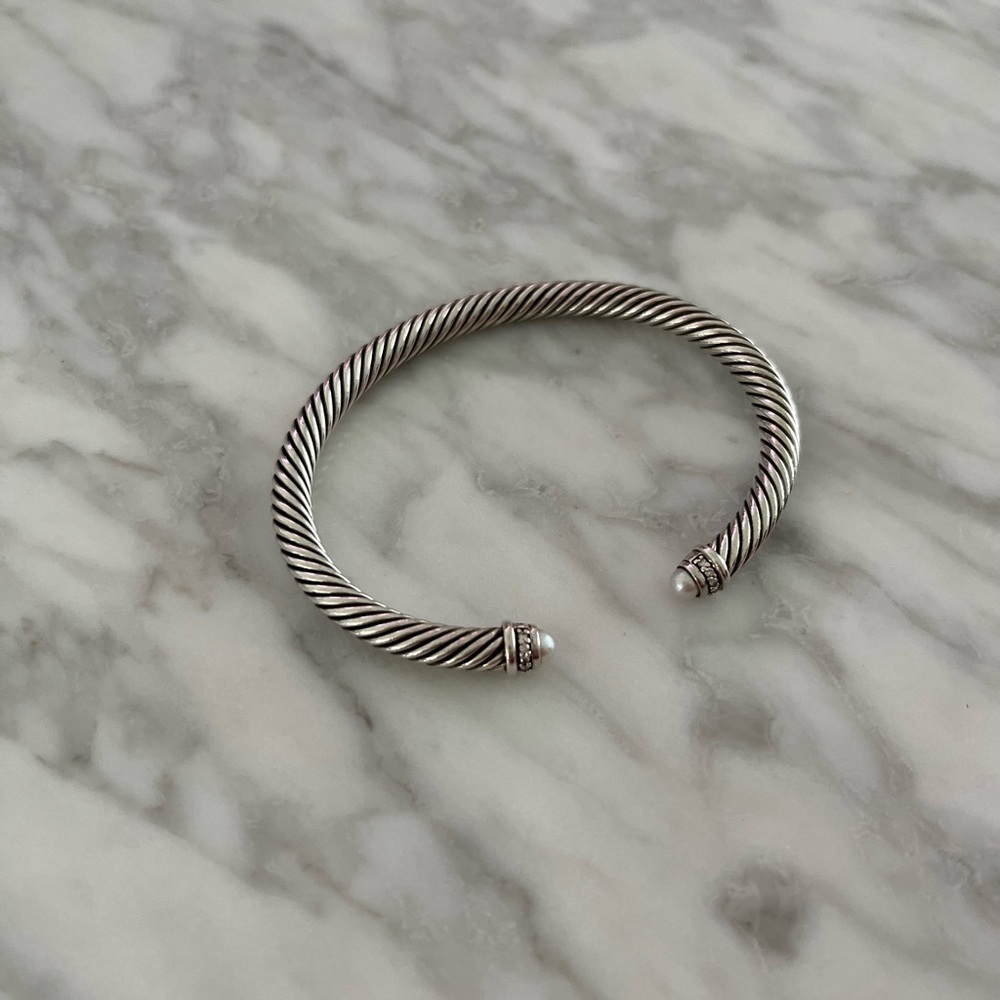 David Yurman Classic Cable Bracelet
Sterling Silver with Pearls and Diamonds
